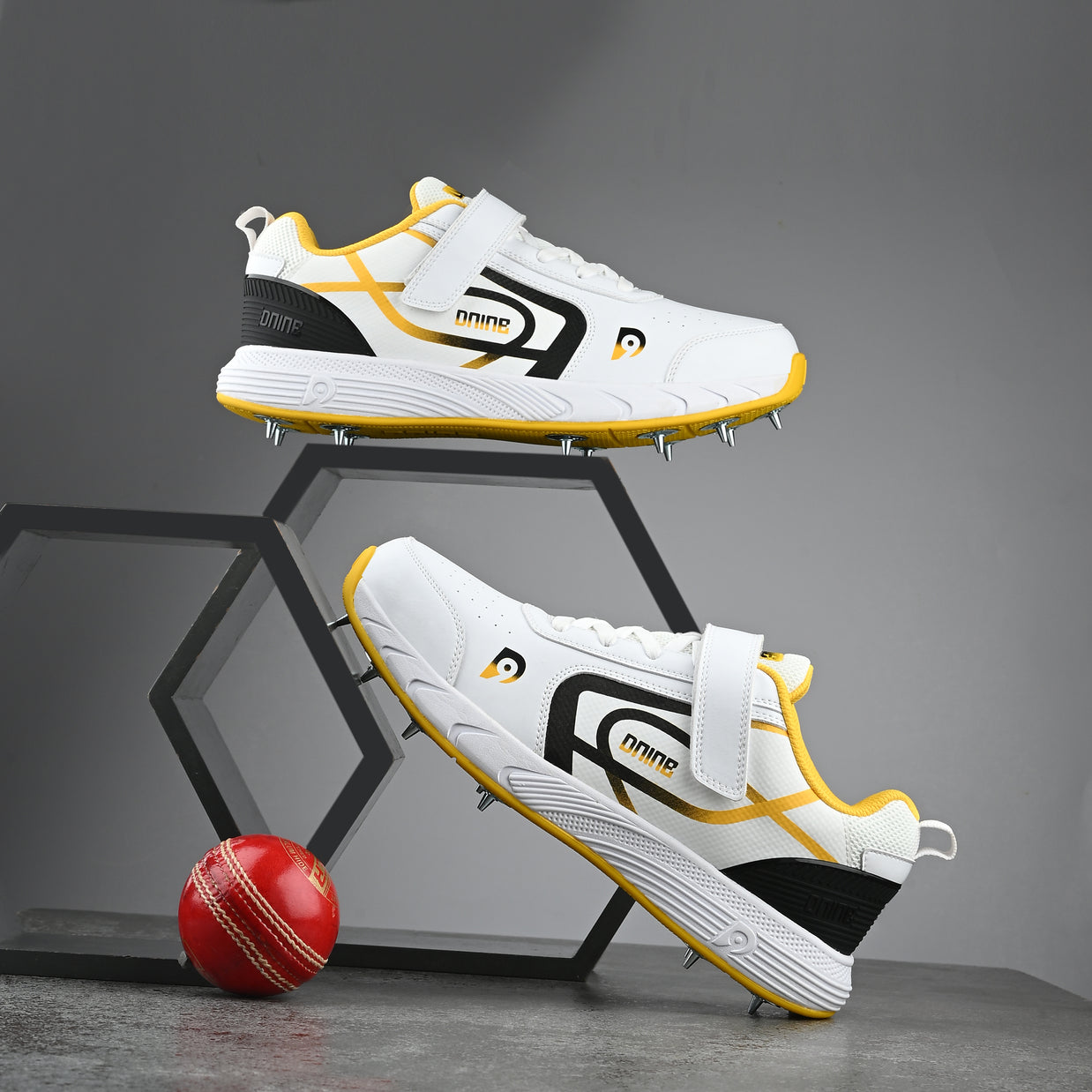 DNINE KINGS CRICKET SPIKES