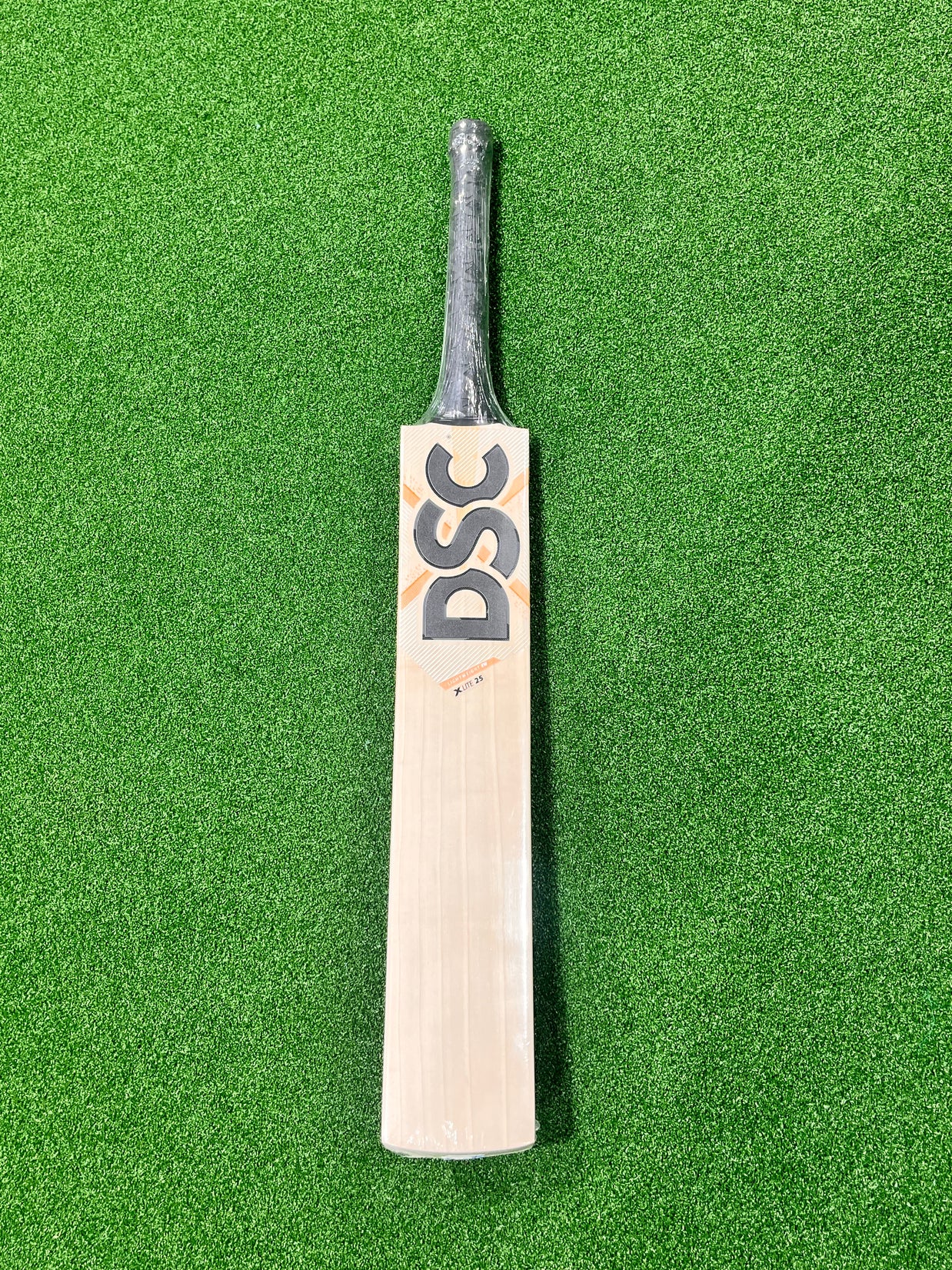 DSC XLITE 25 CRICKET BAT