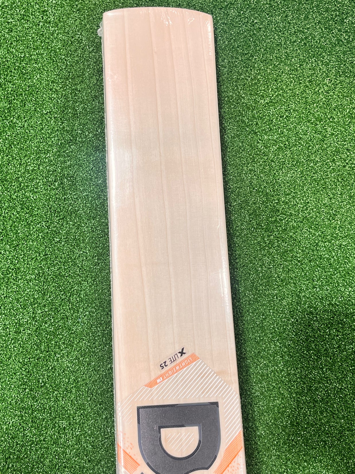 DSC XLITE 25 CRICKET BAT