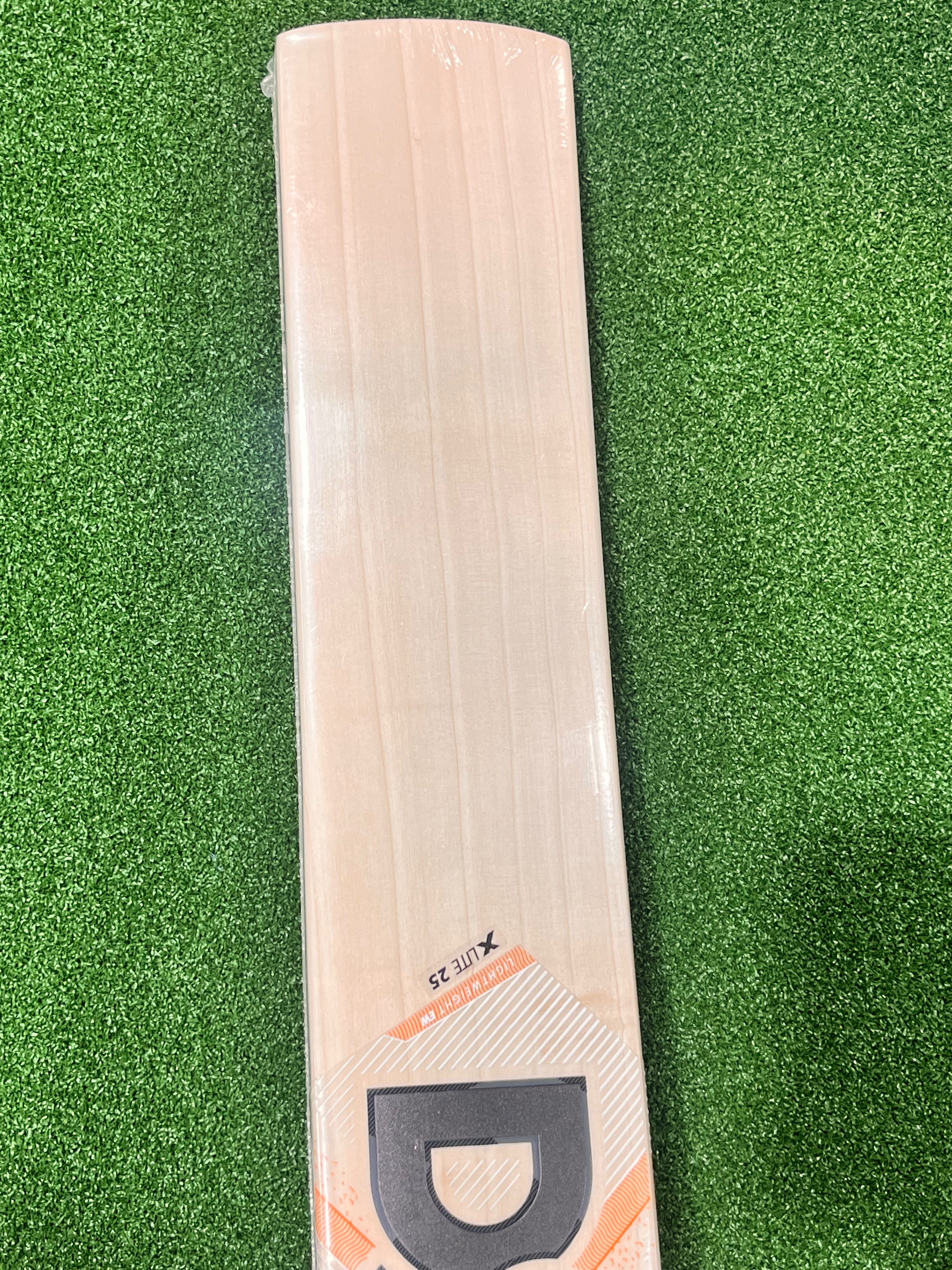 DSC XLITE 25 CRICKET BAT