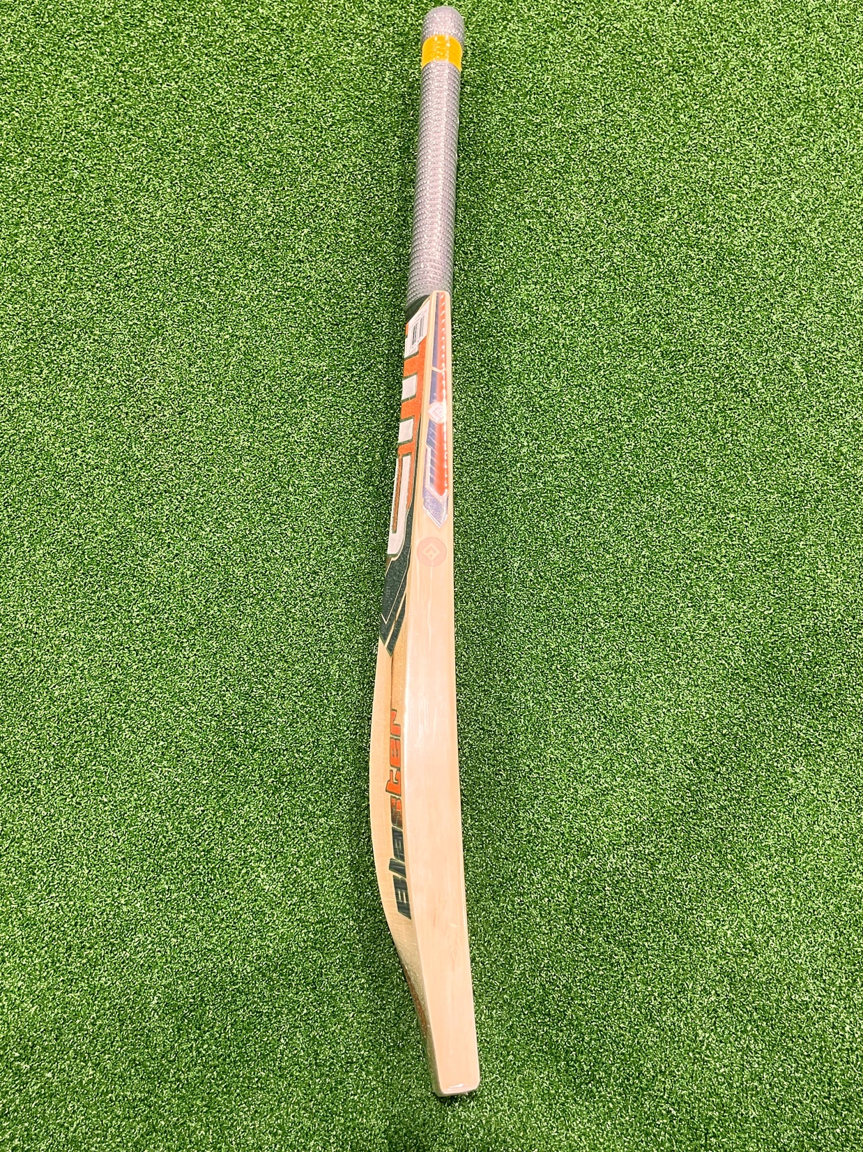 EM Blaster - EW Cricket Bat