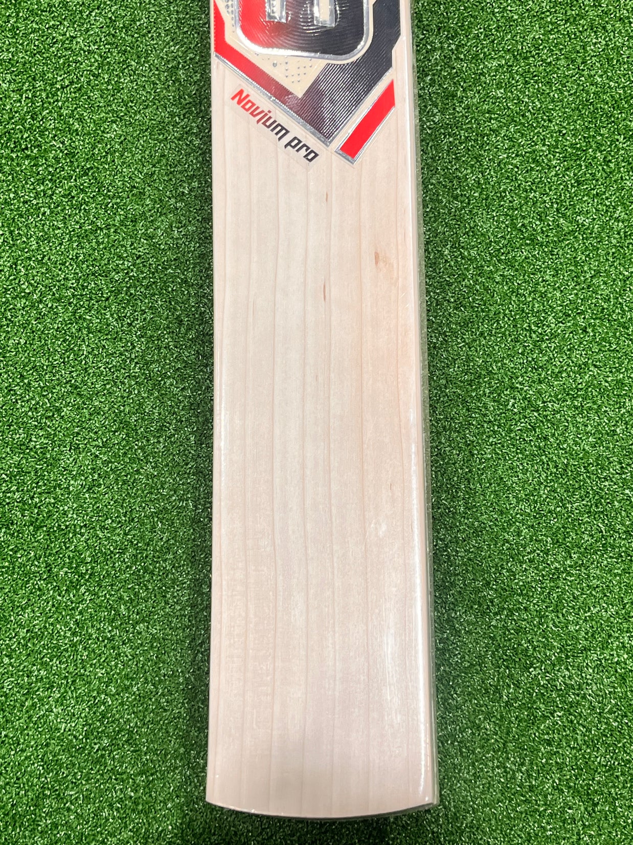 EM Novium Pro- EW Cricket Bat - Grade 1