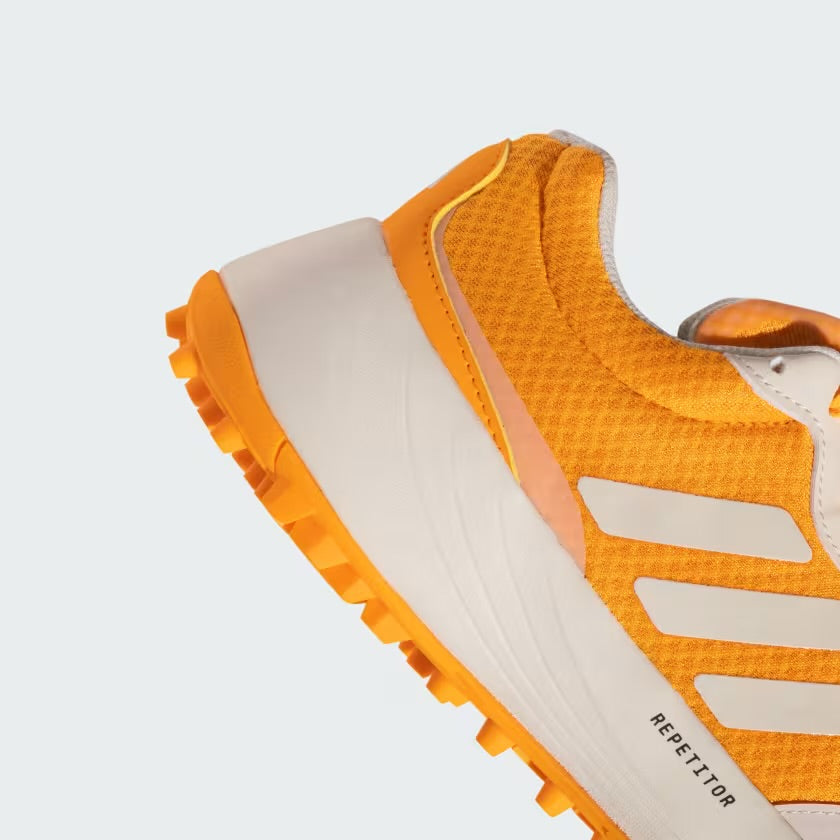 Adidas Scorerun - Rubber spikes shoes