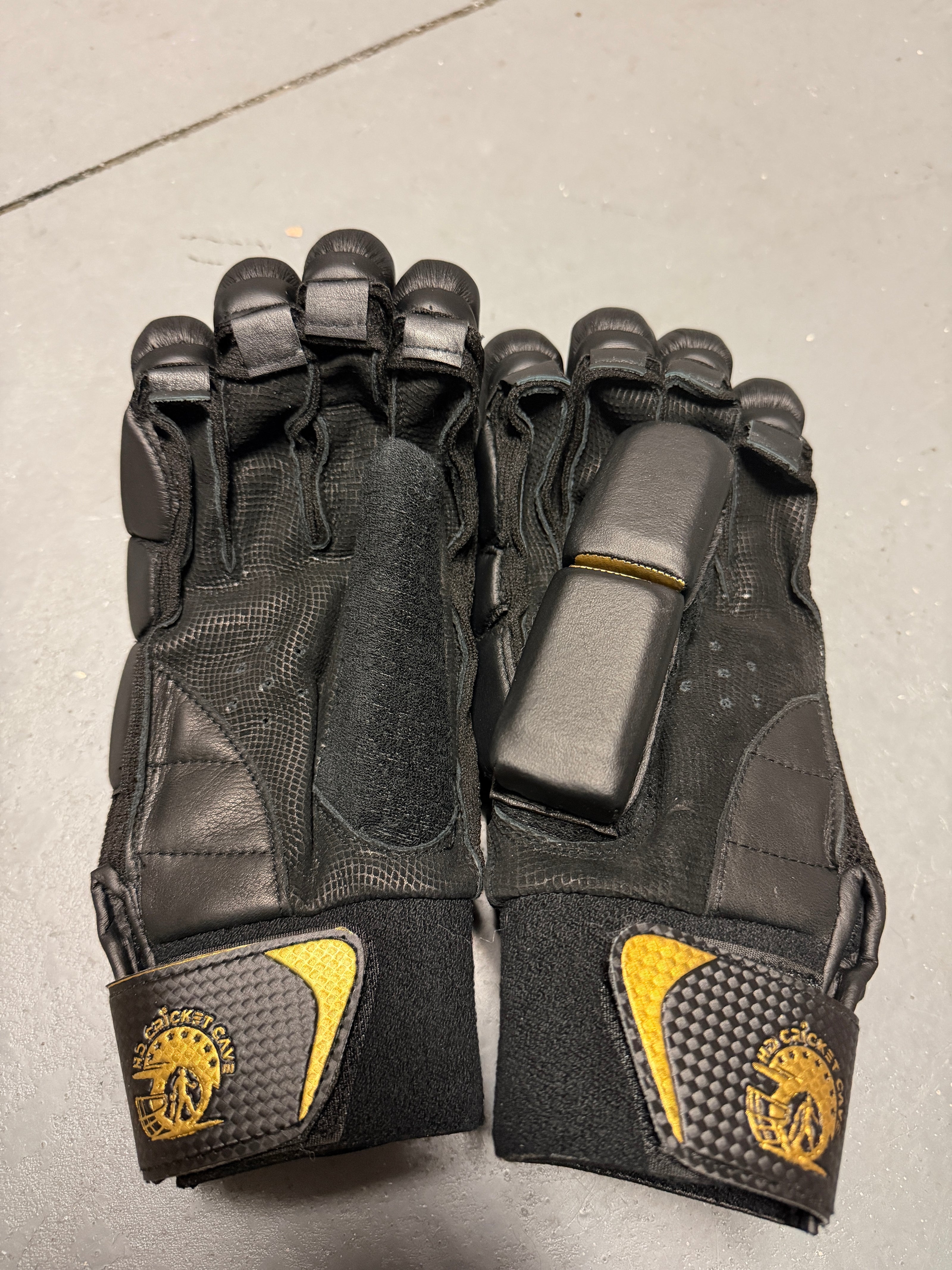 HDCC - Batting Gloves Black Edition