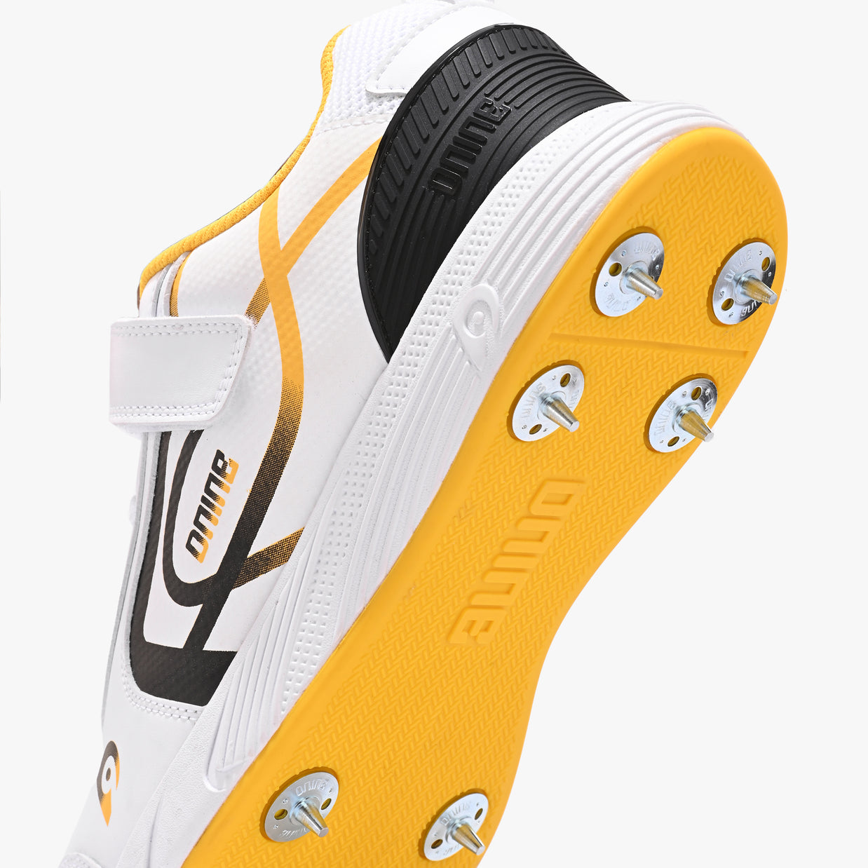 DNINE KINGS CRICKET SPIKES