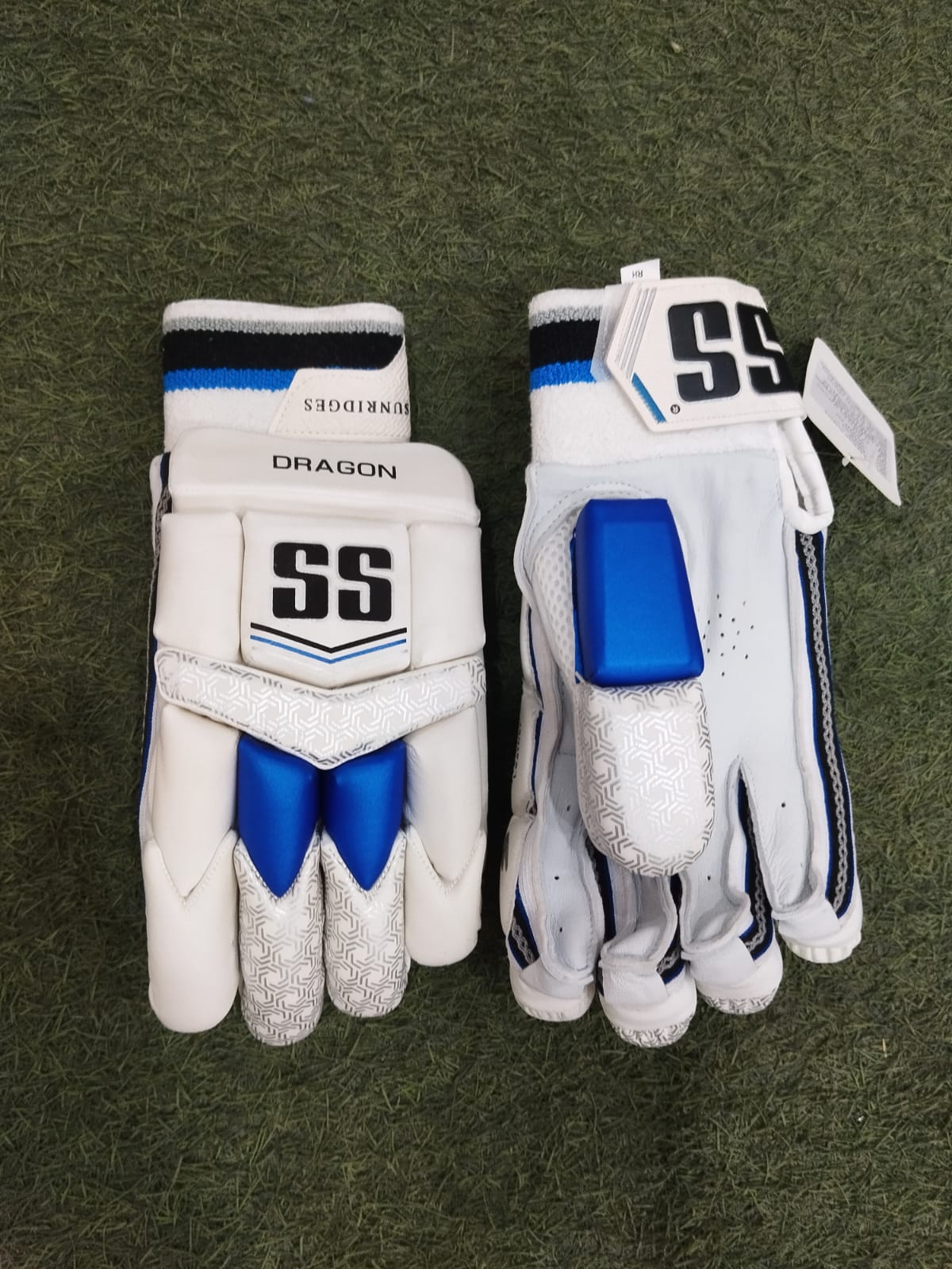 SS DRAGON BATTING GLOVES