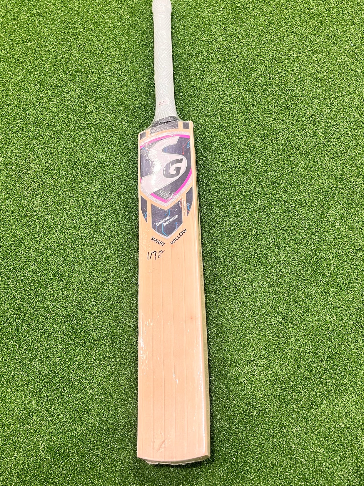 SG STR8 Bat with Sensor