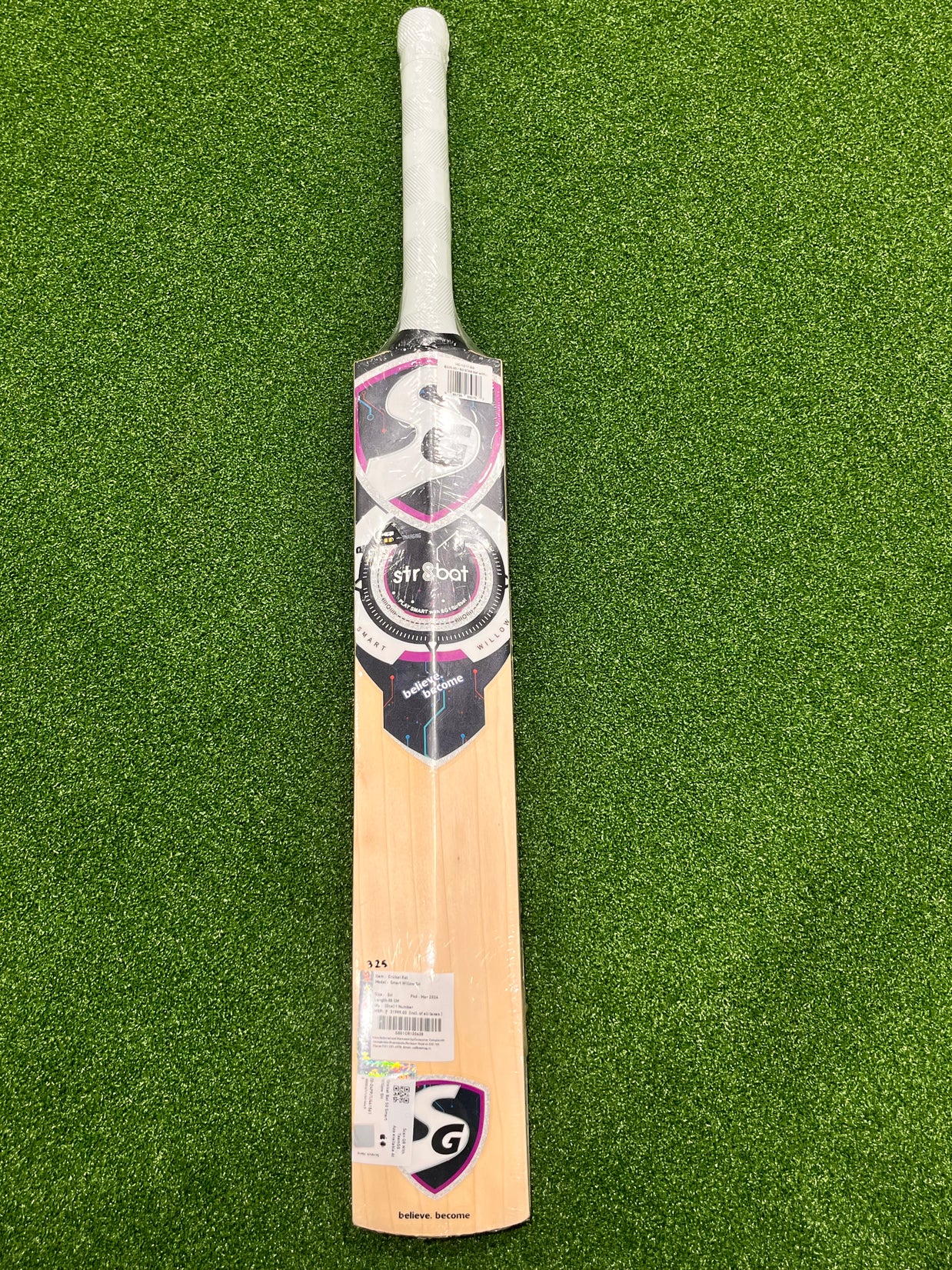 SG STR8 Bat with Sensor