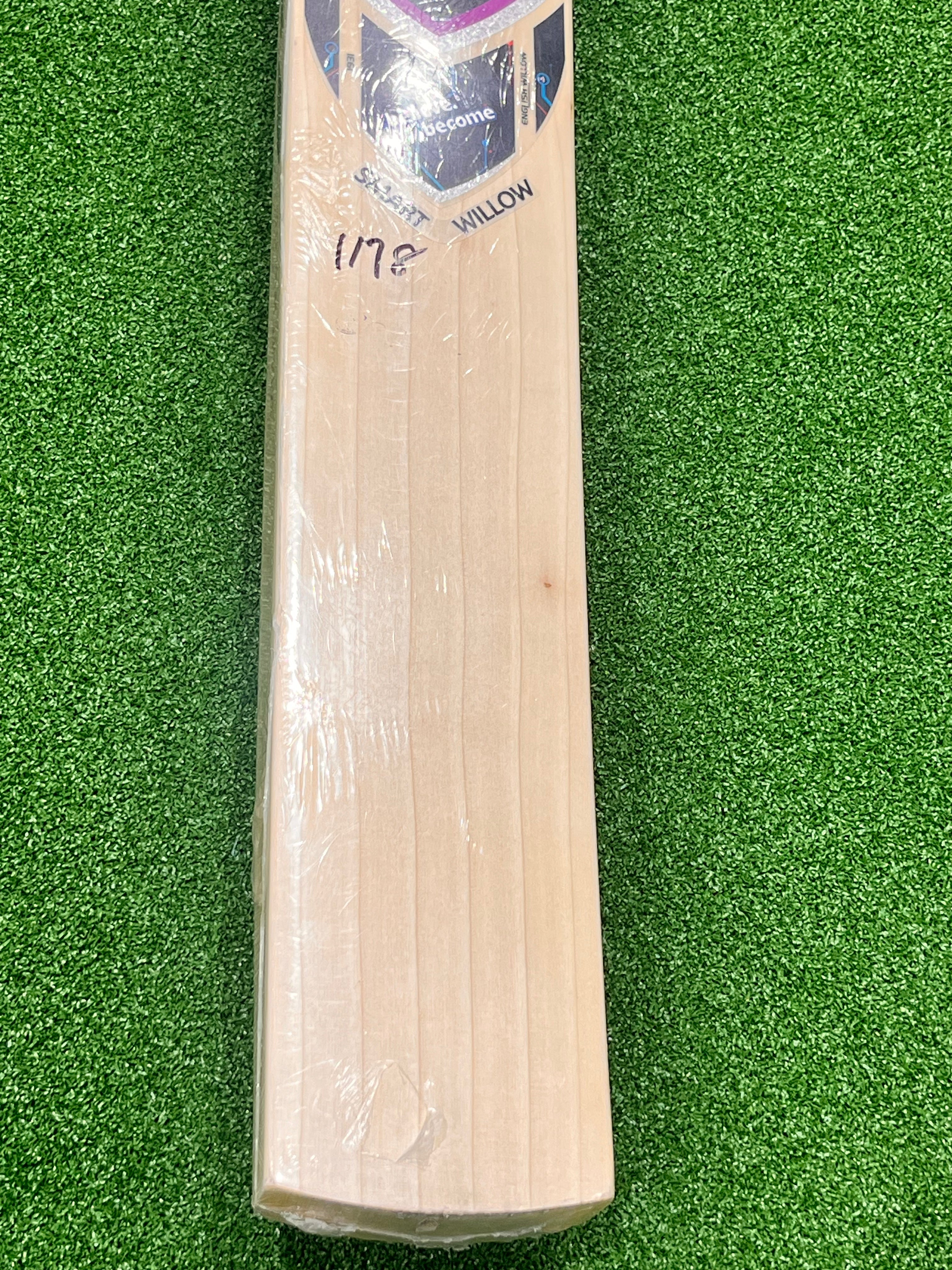 SG STR8 Bat with Sensor