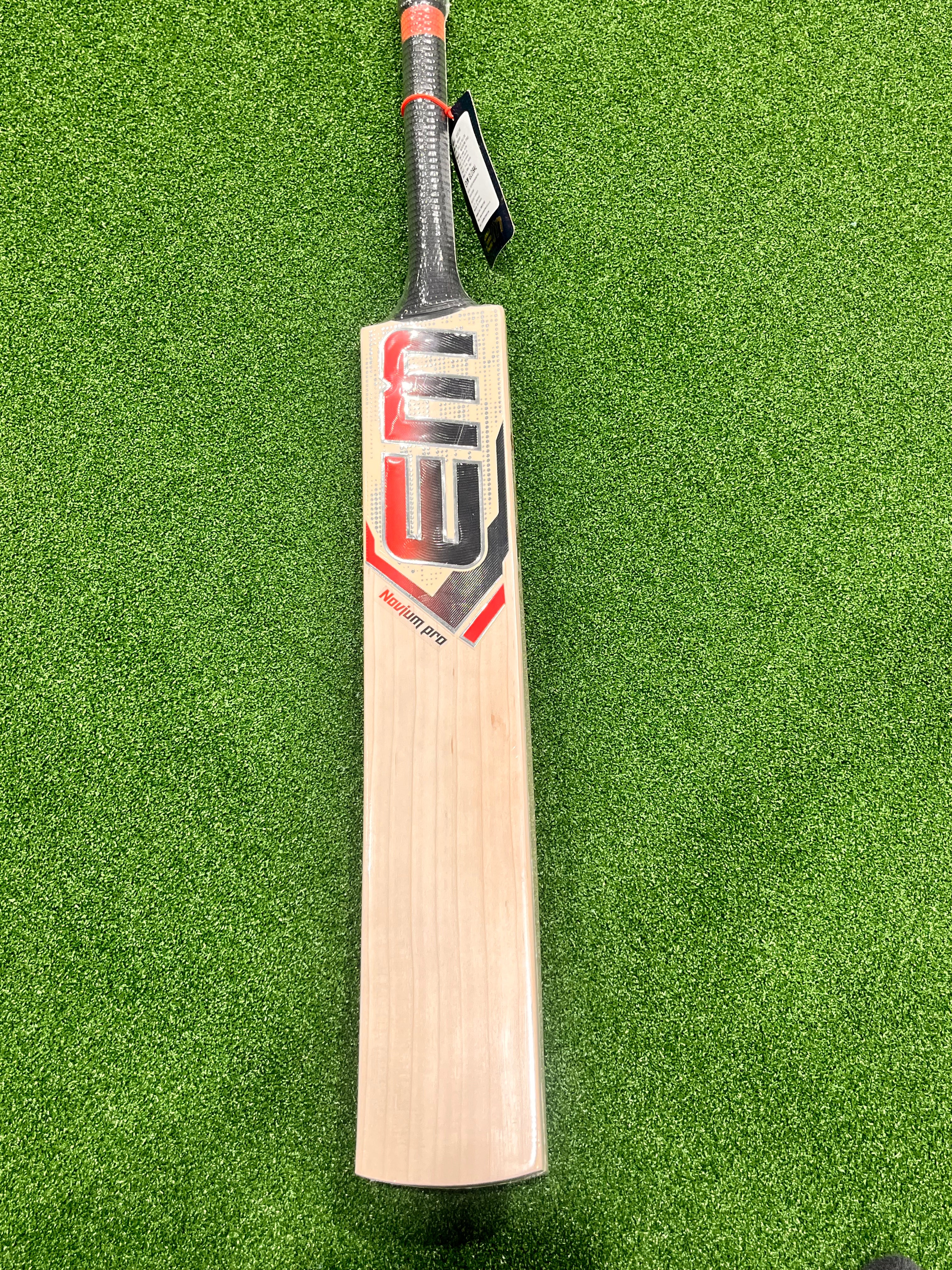 EM Novium Pro- EW Cricket Bat - Grade 1